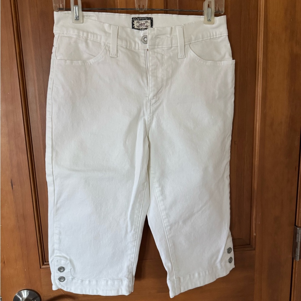 White Denim Capri Pants